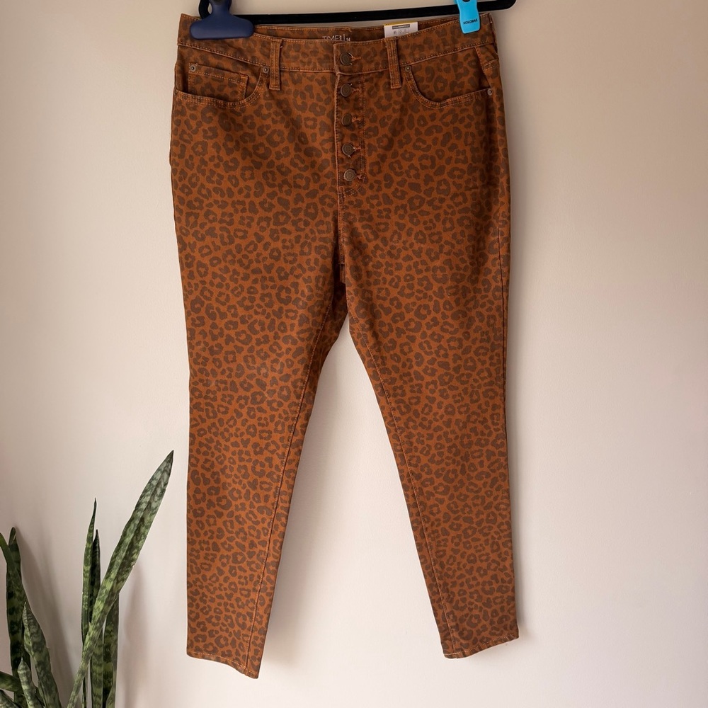 Time and Tru Brown Leopard Print Ankle Jeans